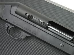  V.HES100W.71_l.jpg  images.jpg 

A ver si adivináis de que escopeta se trata

Un saludo 01