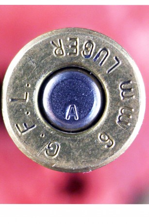 Hola a todos, hace un tiempo ha caído en mis manos un par de cartuchos del 9mm recargados, al observar 00