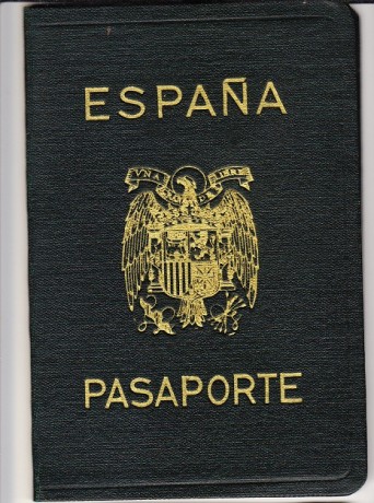 Hola compañeros,
hace poco he recuperado unas medallas de la guerra civil española que pertenecian a mi 150