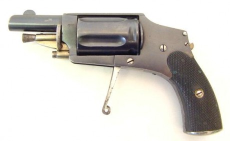 Hace unos días encontré por casualidad en una web extranjera un arma a la venta que hacía muchos años 00