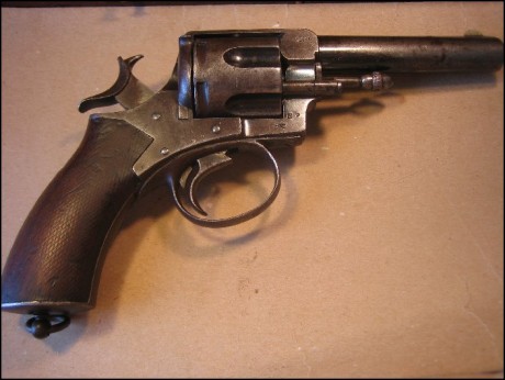 Hace unos días encontré por casualidad en una web extranjera un arma a la venta que hacía muchos años 10