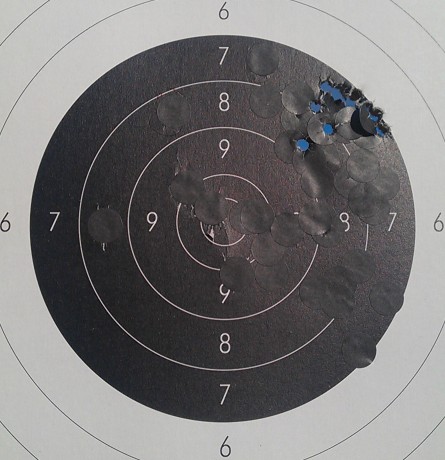 hola amigos,
actualmente recargo tanto 9pb como .38sp con 5,4 grains de la nueva ba9 y puntas cobreadas 80