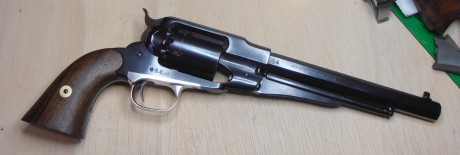  Pi4.jpg  Pi3.jpg Saludos

He adquirido recientemente un revolver Pietta Shooters, y, por alguna razón 01