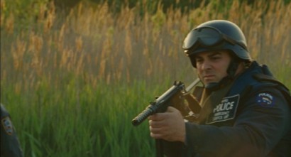 Compañeros,

En vista de las ganas de algunos (Elcafe, Wilcow, Vrakk, etc) por adivinar armas de películas 120