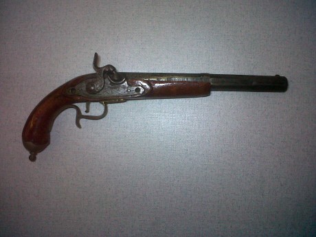 Buenas, necesito ayuda!! Resulta que tengo una pistola antigua y quisiera venderla, pero desconozco que 01