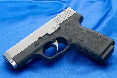 Hola a todos.

Me gustaria saber si estas pistolas se pueden guiar en España con la licencia F

Me refiero 01