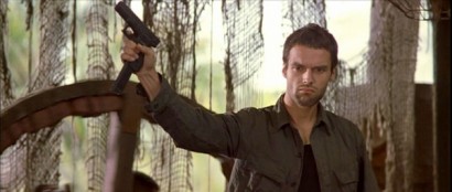 Compañeros,

En vista de las ganas de algunos (Elcafe, Wilcow, Vrakk, etc) por adivinar armas de películas 20