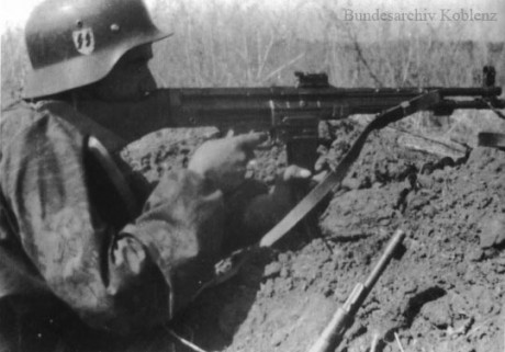 Hace unos días encontré por casualidad en una web extranjera un arma a la venta que hacía muchos años 121