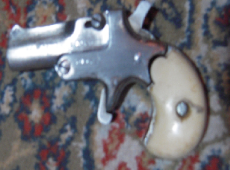 Hola compañeros me gustaría saber un poco mas de esta arma de acabo de comprar. Es una pistola italiana 50