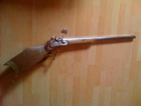 Un amigo a comprado un fusil y en las instrucciones de uso pone que debe cargarlo con 25grains de  Dynamit 20