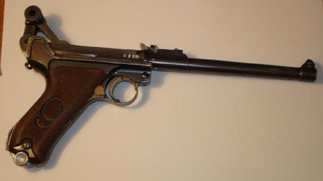 Hace unos días encontré por casualidad en una web extranjera un arma a la venta que hacía muchos años 81