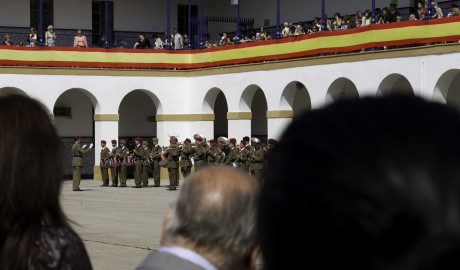  http://www.ejercito.mde.es/gl/agenda/2012/04/1543.html 

no digo na..........

y 140