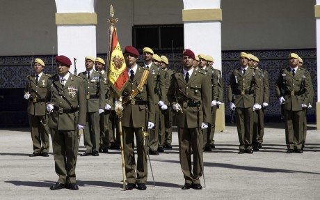  http://www.ejercito.mde.es/gl/agenda/2012/04/1543.html 

no digo na..........

y 171