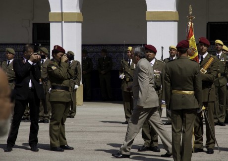  http://www.ejercito.mde.es/gl/agenda/2012/04/1543.html 

no digo na..........

y 02