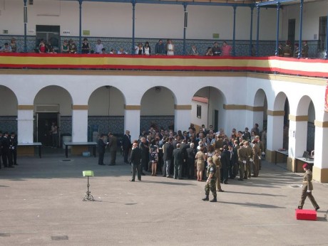  http://www.ejercito.mde.es/gl/agenda/2012/04/1543.html 

no digo na..........

y 31