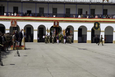  http://www.ejercito.mde.es/gl/agenda/2012/04/1543.html 

no digo na..........

y 61