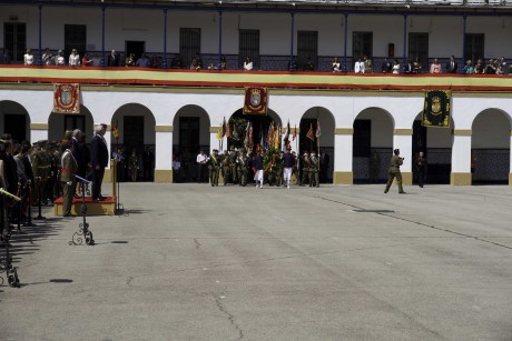  http://www.ejercito.mde.es/gl/agenda/2012/04/1543.html 

no digo na..........

y 60