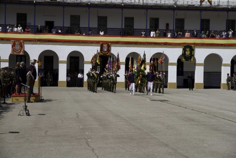  http://www.ejercito.mde.es/gl/agenda/2012/04/1543.html 

no digo na..........

y 102