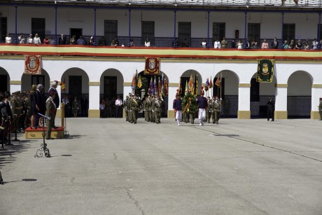  http://www.ejercito.mde.es/gl/agenda/2012/04/1543.html 

no digo na..........

y 101