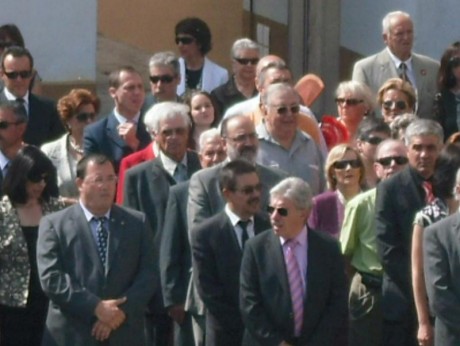  http://www.ejercito.mde.es/gl/agenda/2012/04/1543.html 

no digo na..........

y 140