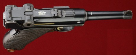 Hace unos días encontré por casualidad en una web extranjera un arma a la venta que hacía muchos años 151
