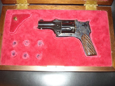 Hace unos días encontré por casualidad en una web extranjera un arma a la venta que hacía muchos años 150