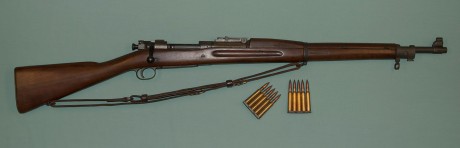 Hace unos días encontré por casualidad en una web extranjera un arma a la venta que hacía muchos años 150
