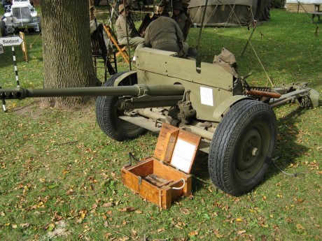 Hace unos días encontré por casualidad en una web extranjera un arma a la venta que hacía muchos años 40