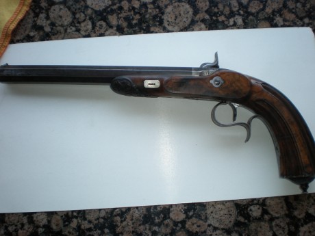 Bueno pues como soy un poquito pillin pondre los dientes largos con una pistolilla que aparecio perdia,ja,ja,ja.
Dicho 41