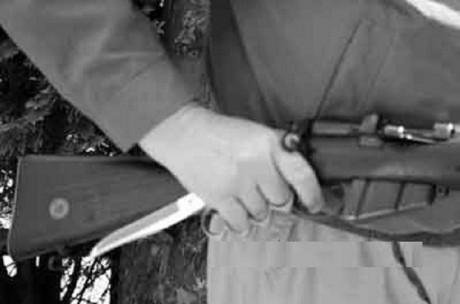 Hace unos días encontré por casualidad en una web extranjera un arma a la venta que hacía muchos años 90