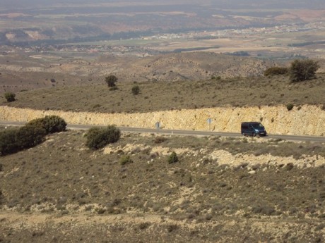 Propongo un nuevo tema en el foro que es la batalla de Teruel o la batalla del frio como bien dijera el 100