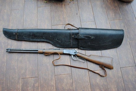 Vendo funda de cuero Mexicana para rifle pequeño o carabina. Esta en perfecto estado, nunca utilizada.
Precio 01