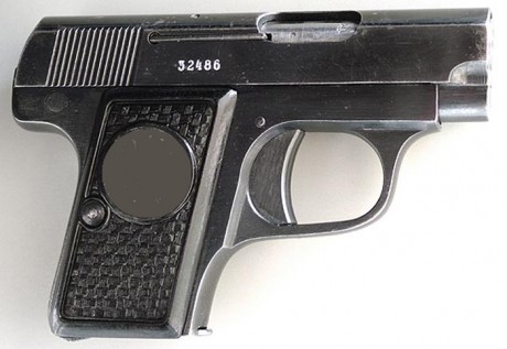 Hace unos días encontré por casualidad en una web extranjera un arma a la venta que hacía muchos años 00