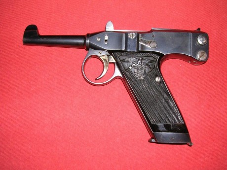 Hace unos días encontré por casualidad en una web extranjera un arma a la venta que hacía muchos años 40