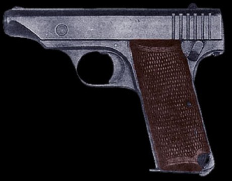 Hace unos días encontré por casualidad en una web extranjera un arma a la venta que hacía muchos años 61