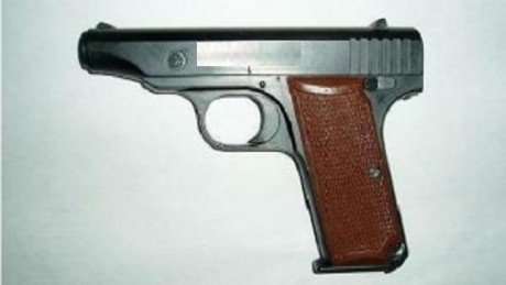 Hace unos días encontré por casualidad en una web extranjera un arma a la venta que hacía muchos años 60