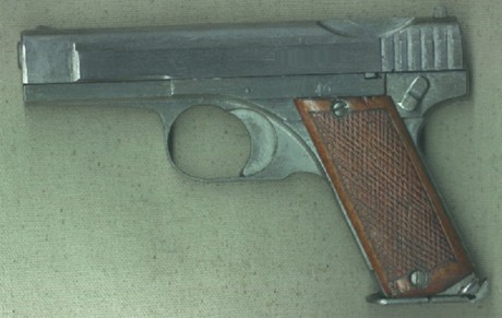 Hace unos días encontré por casualidad en una web extranjera un arma a la venta que hacía muchos años 70