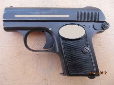 Hace unos días encontré por casualidad en una web extranjera un arma a la venta que hacía muchos años 40