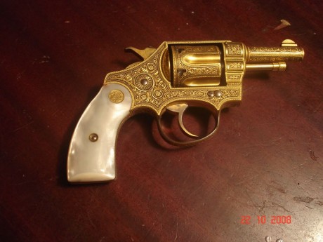 Hace unos días encontré por casualidad en una web extranjera un arma a la venta que hacía muchos años 171
