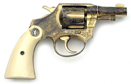 Hace unos días encontré por casualidad en una web extranjera un arma a la venta que hacía muchos años 70