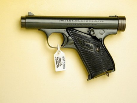 Hace unos días encontré por casualidad en una web extranjera un arma a la venta que hacía muchos años 31