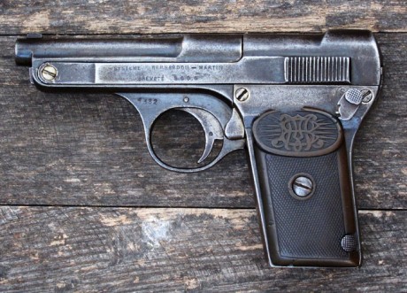 Hace unos días encontré por casualidad en una web extranjera un arma a la venta que hacía muchos años 70
