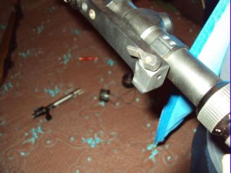 hola pues eso, alguien podria decirme de que marca, sistema o modelo eran las monturas abatibles que montaba 42