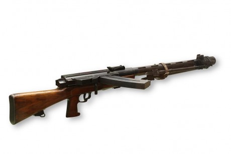 Hace unos días encontré por casualidad en una web extranjera un arma a la venta que hacía muchos años 160