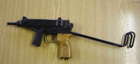 Hace unos días encontré por casualidad en una web extranjera un arma a la venta que hacía muchos años 01