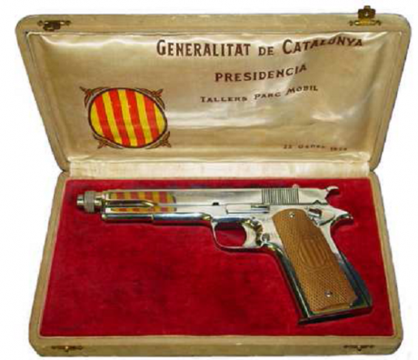 Hace unos días encontré por casualidad en una web extranjera un arma a la venta que hacía muchos años 90