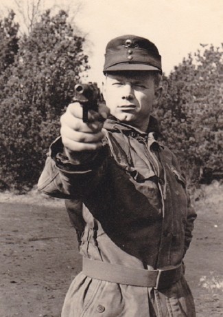 Hace unos días encontré por casualidad en una web extranjera un arma a la venta que hacía muchos años 80