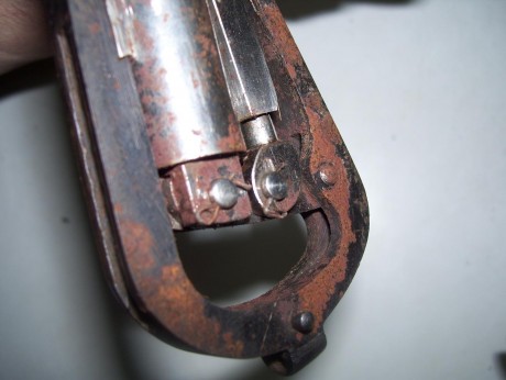 Hace unos días encontré por casualidad en una web extranjera un arma a la venta que hacía muchos años 120