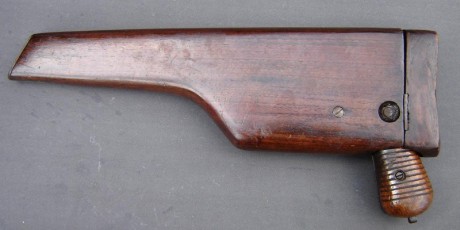 Hace unos días encontré por casualidad en una web extranjera un arma a la venta que hacía muchos años 142
