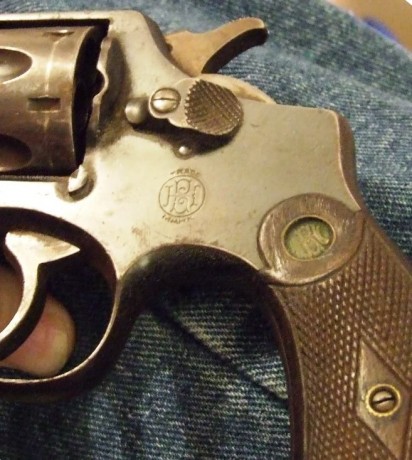 Hace unos días encontré por casualidad en una web extranjera un arma a la venta que hacía muchos años 170